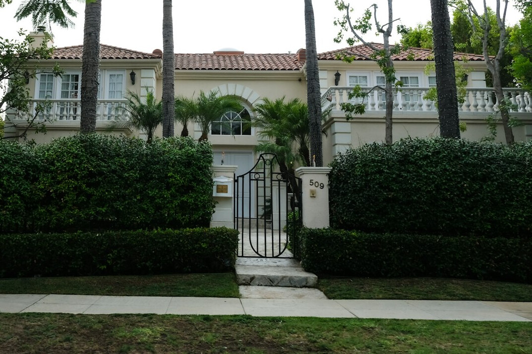 celebrity mansion exterior